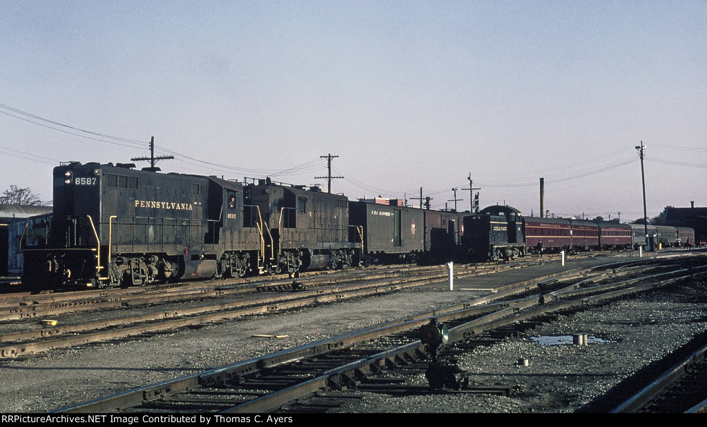 PRR 8587, ES-15MS, c. 1956